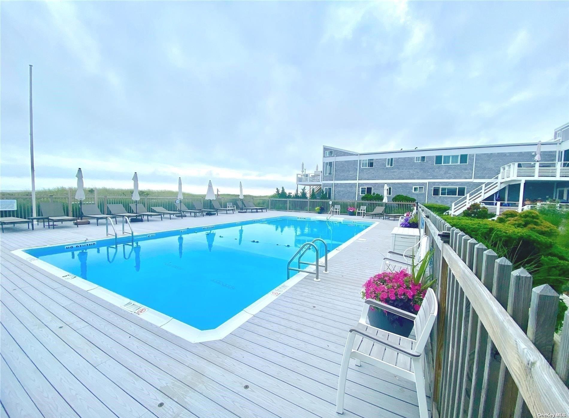 539 Dune Road 18, Westhampton Beach, Hamptons, NY - 1 Bedrooms  
1 Bathrooms - 