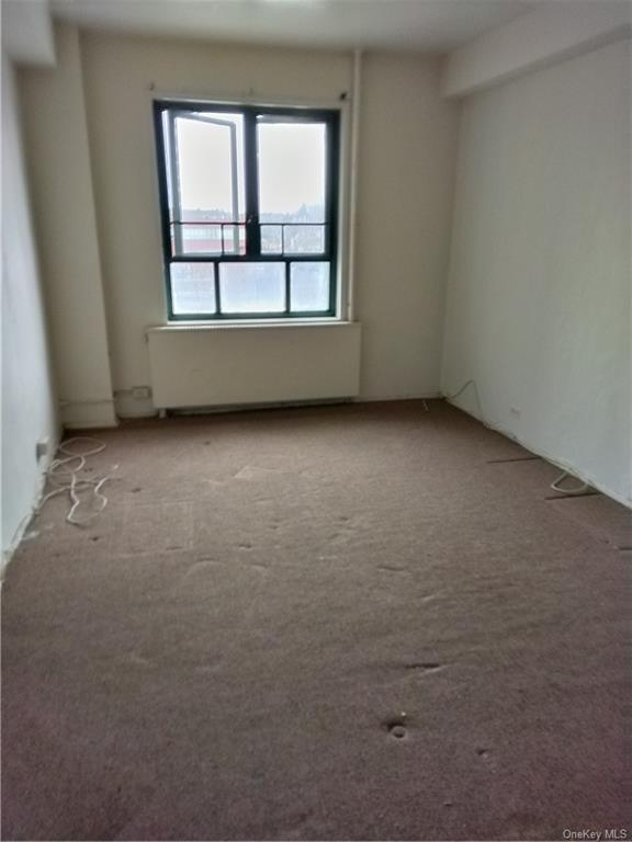 Property for Sale at 2140 E Tremont Avenue 4D, Bronx, New York - Bedrooms: 1 
Bathrooms: 1 
Rooms: 3  - $200,000
