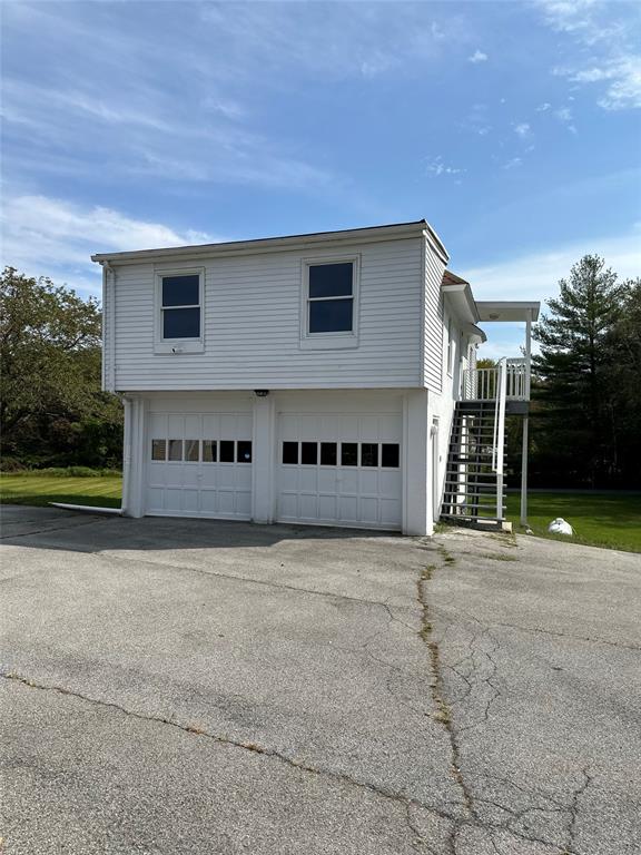 88 Crum Elbow Road, Hyde Park, New York - 2 Bedrooms  
1 Bathrooms  
4 Rooms - 