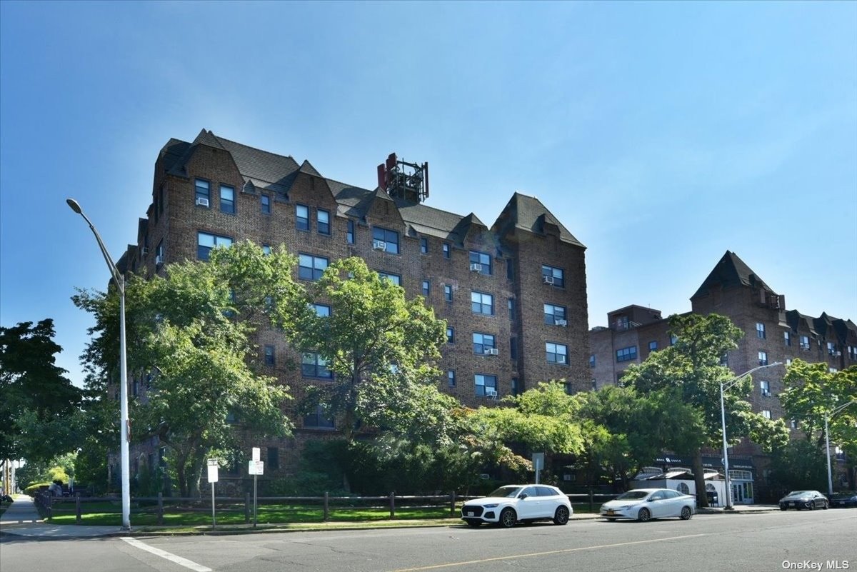 141 Woodmere Boulevard #4B, Woodmere, New York image 2