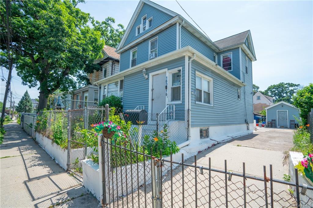 Property for Sale at 16316 Mathias Avenue, Addisleigh Park, Queens, NY - Bedrooms: 3 
Bathrooms: 3 
Rooms: 11  - $750,000