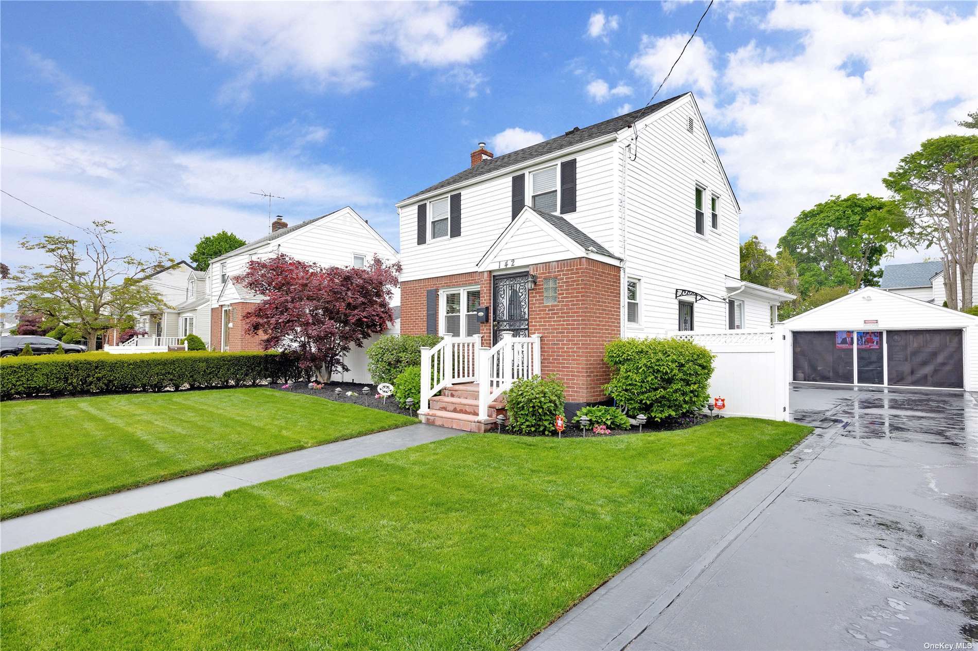 142 Holly Avenue, Hempstead, New York image 3