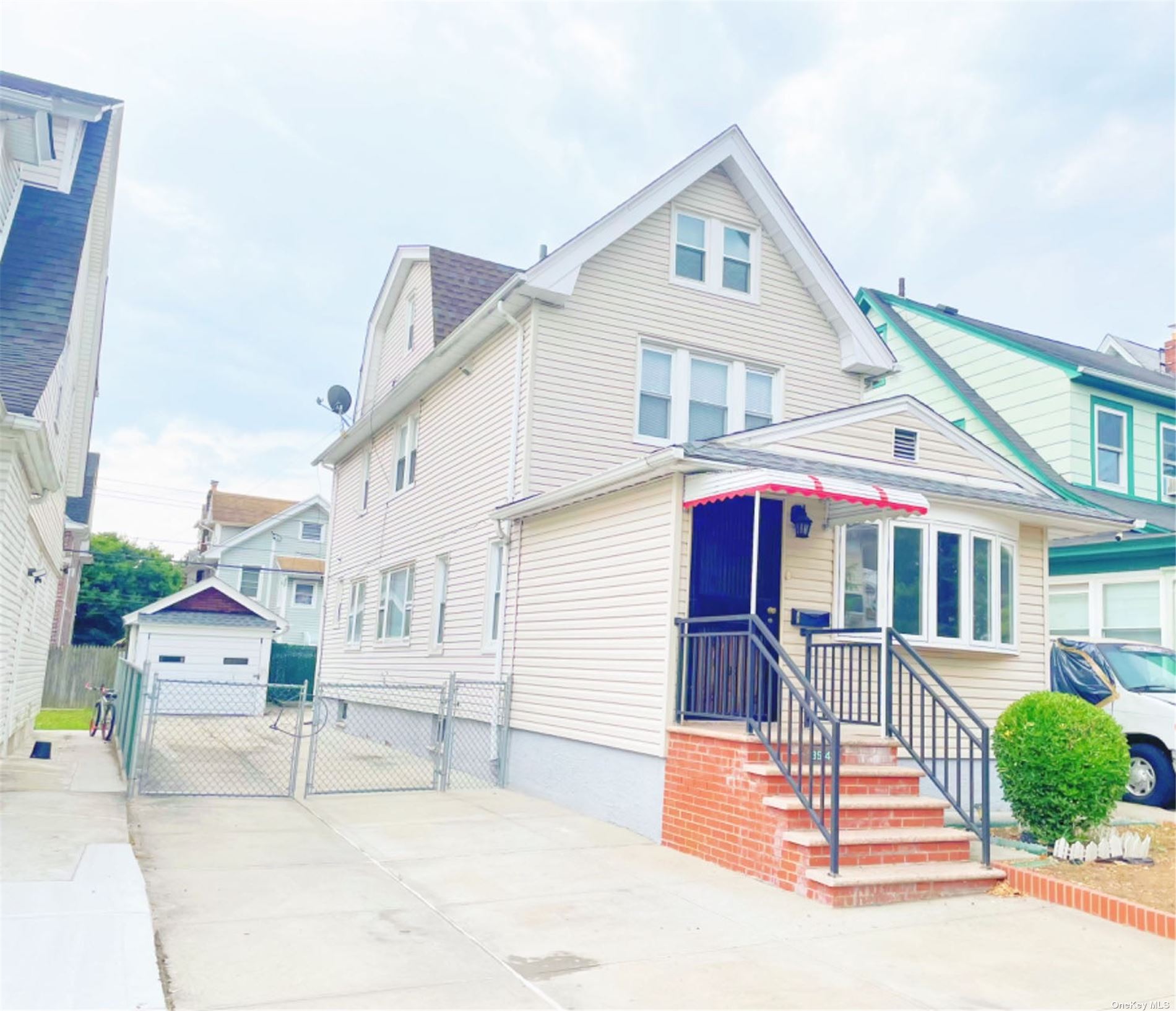 8542 105th Street, Richmond Hill, Queens, NY - 4 Bedrooms  
2 Bathrooms  
9 Rooms - 