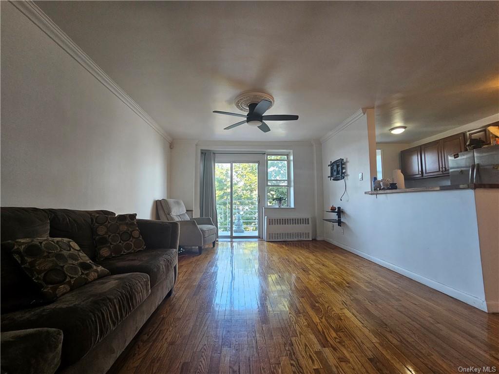 709 Warburton Avenue #2E, Yonkers, New York image 1