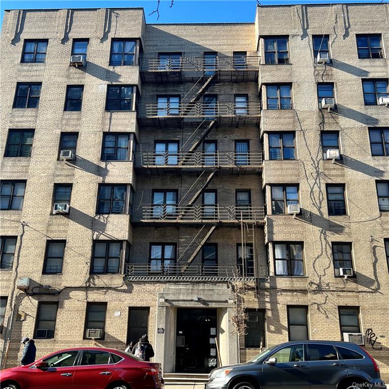 Property for Sale at 2025 Valentine Avenue 5C, Bronx, New York - Bedrooms: 2 
Bathrooms: 1 
Rooms: 4  - $130,000