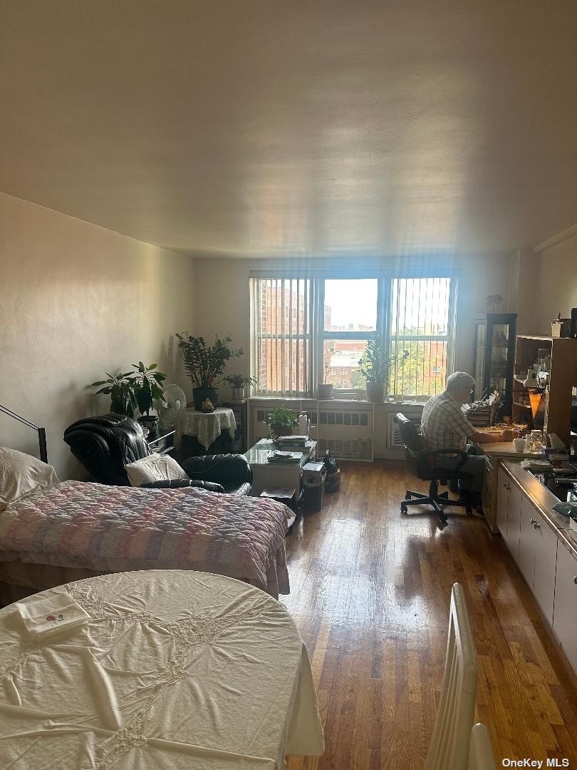 134-54 Maple Avenue 5N