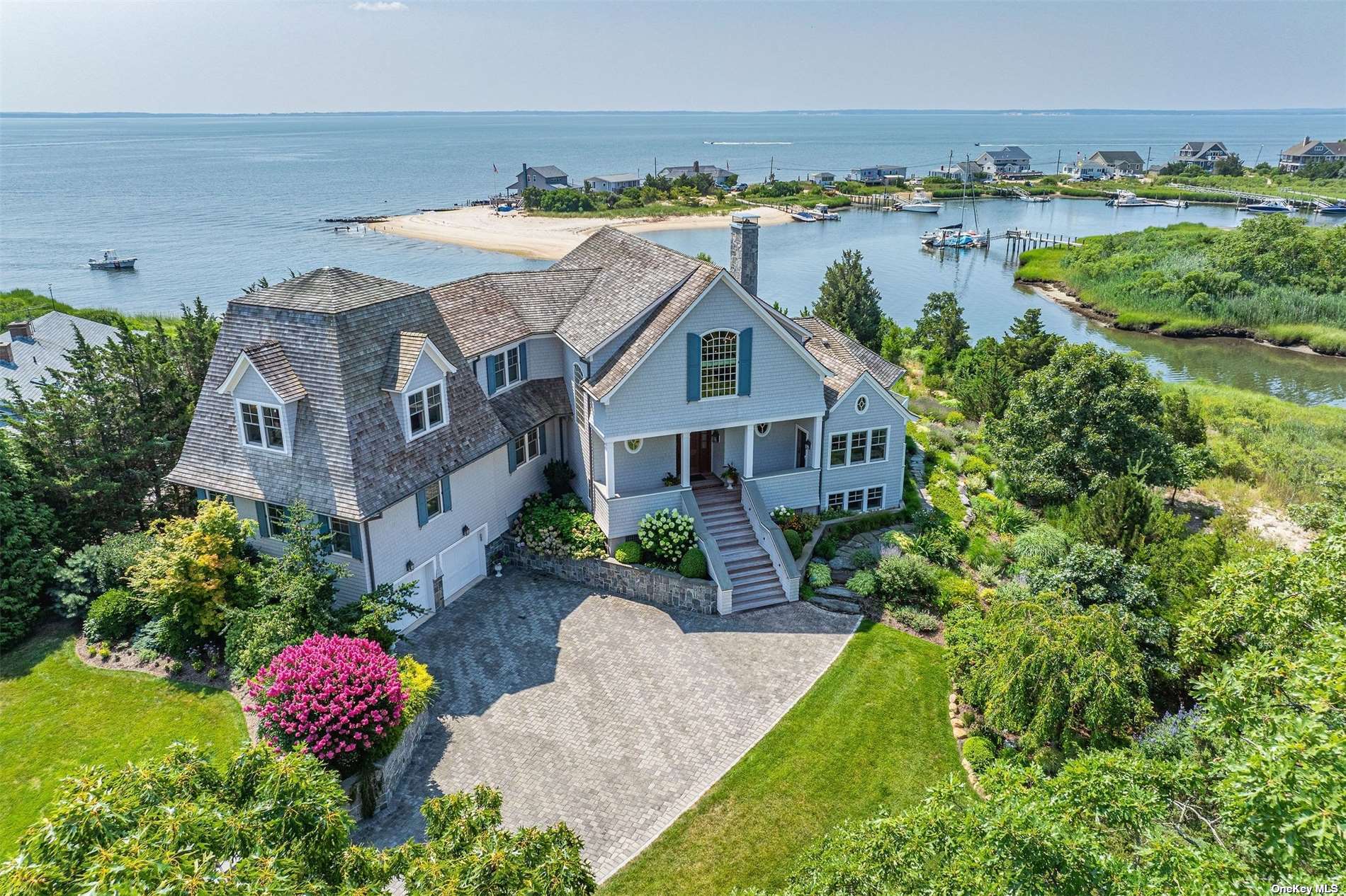 Property for Sale at 960 Willis Creek Drive, Mattituck, Hamptons, NY - Bedrooms: 5 
Bathrooms: 6.5  - $5,800,000