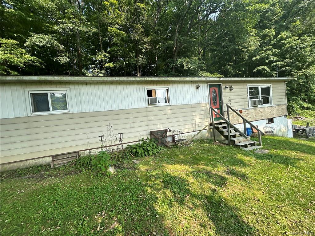 152 Cooper Road, Millerton, New York - 3 Bedrooms  
2 Bathrooms  
6 Rooms - 