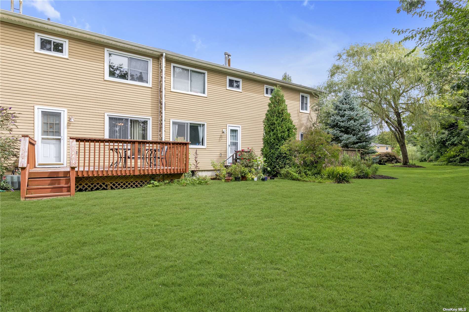 36 Town House Drive #36, Massapequa Park, New York image 18