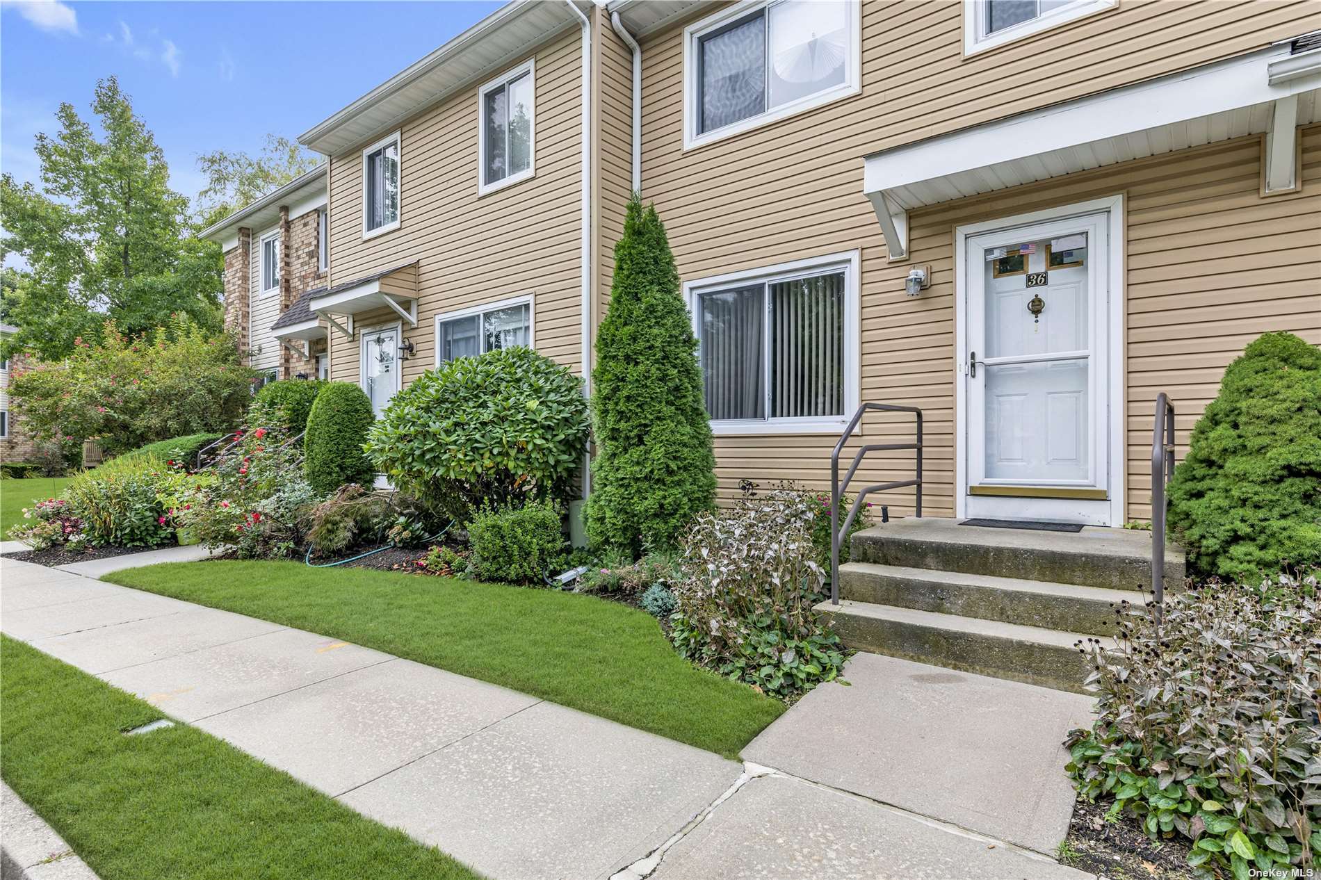 36 Town House Drive #36, Massapequa Park, New York image 16