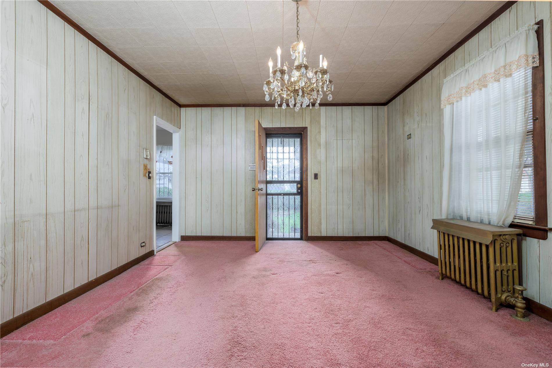 Photo 6 of 20 of 208-15 100th Avenue house