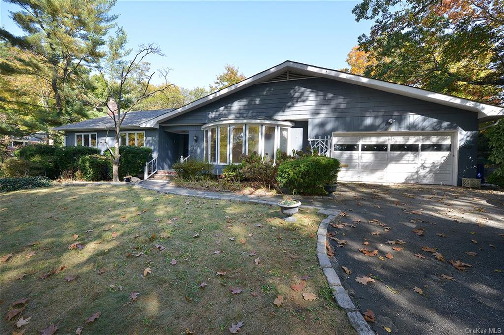 51 Southfield Road, Glen Cove, New York image 2