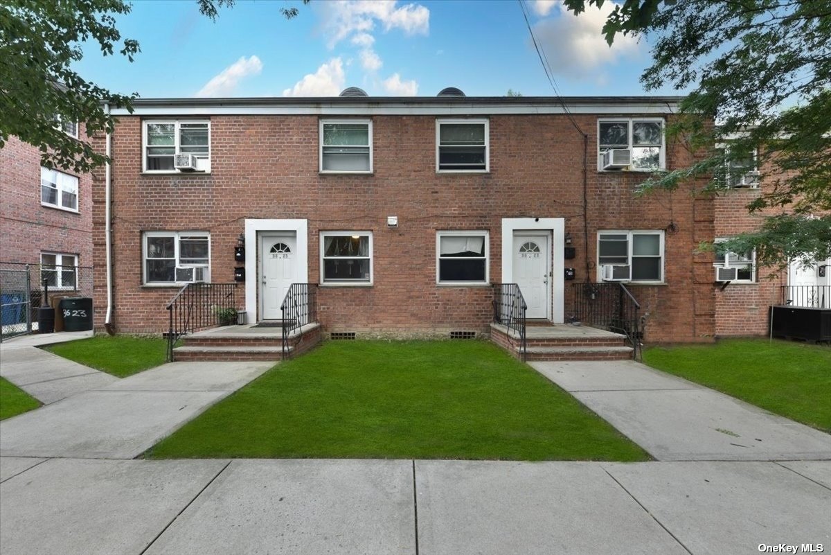 W 194th Street, Flushing, Queens, NY -  - 