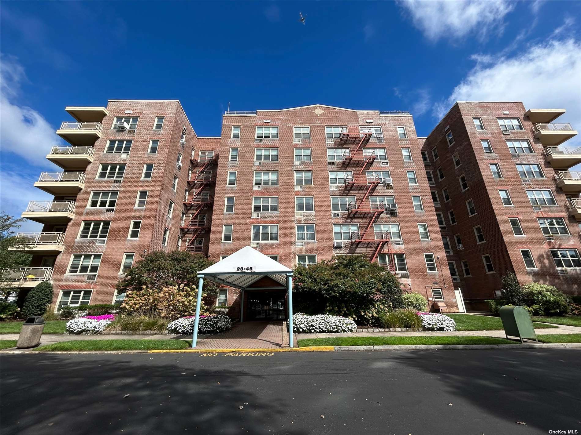 Property for Sale at 2345 Bell Blvd  Blvd 5B, Bayside, Queens, NY - Bedrooms: 2 
Bathrooms: 2 
Rooms: 6  - $388,000