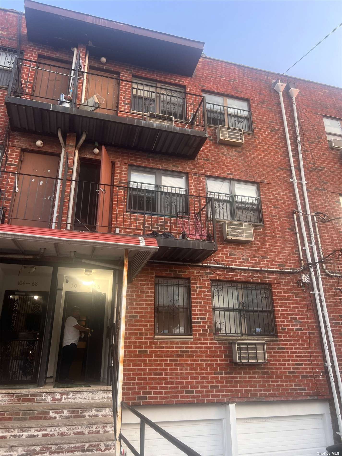 104-66 38th Avenue