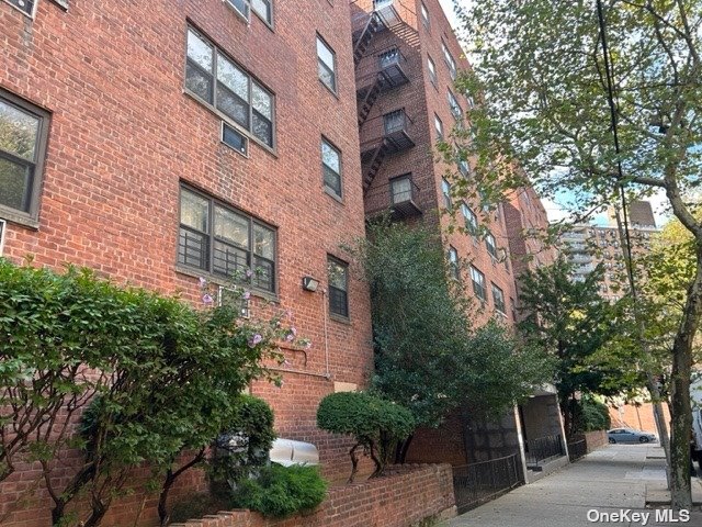 99-10 60 Avenue #5L, Corona, New York image 2