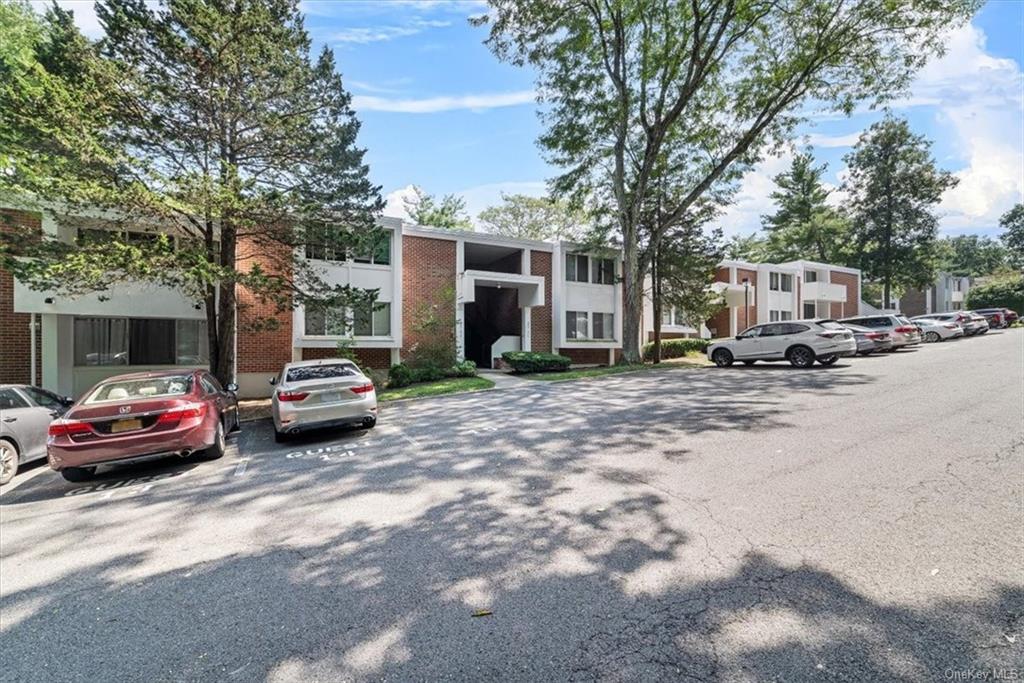 323 Tallwood Drive #323, Hartsdale, New York image 2