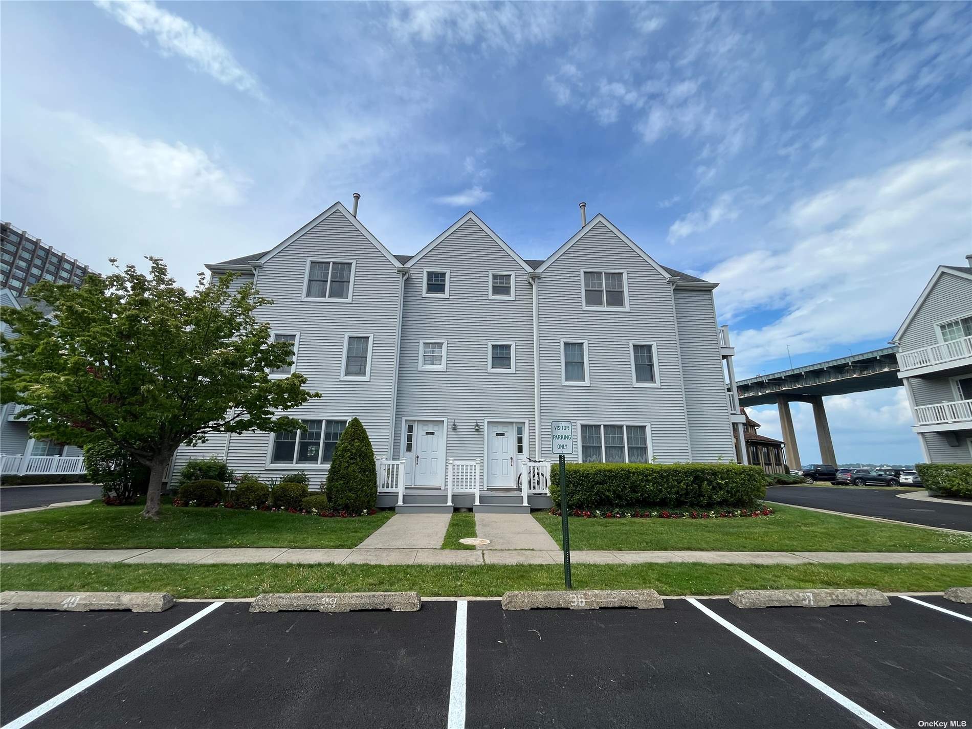 16803 Powells Cove Blv Blvd 14, Whitestone, Queens, NY - 2 Bedrooms  
2 Bathrooms  
8 Rooms - 