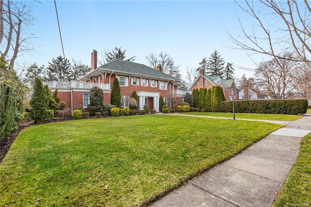 18 Longvue Avenue, New Rochelle, New York image 3