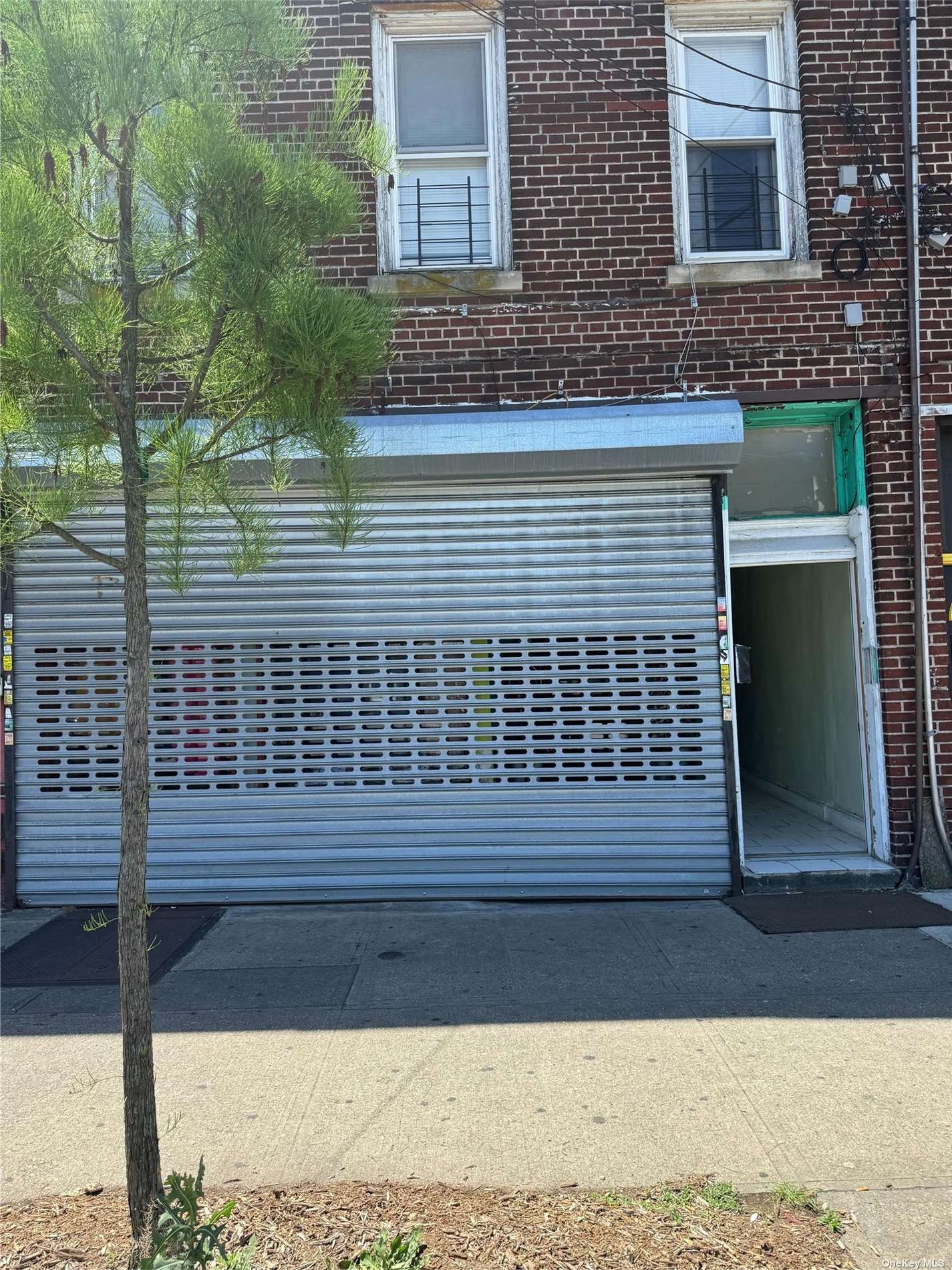 14616 Rockaway Boulevard, Jamaica, Queens, NY - 4 Bedrooms  
4 Bathrooms  
8 Rooms - 