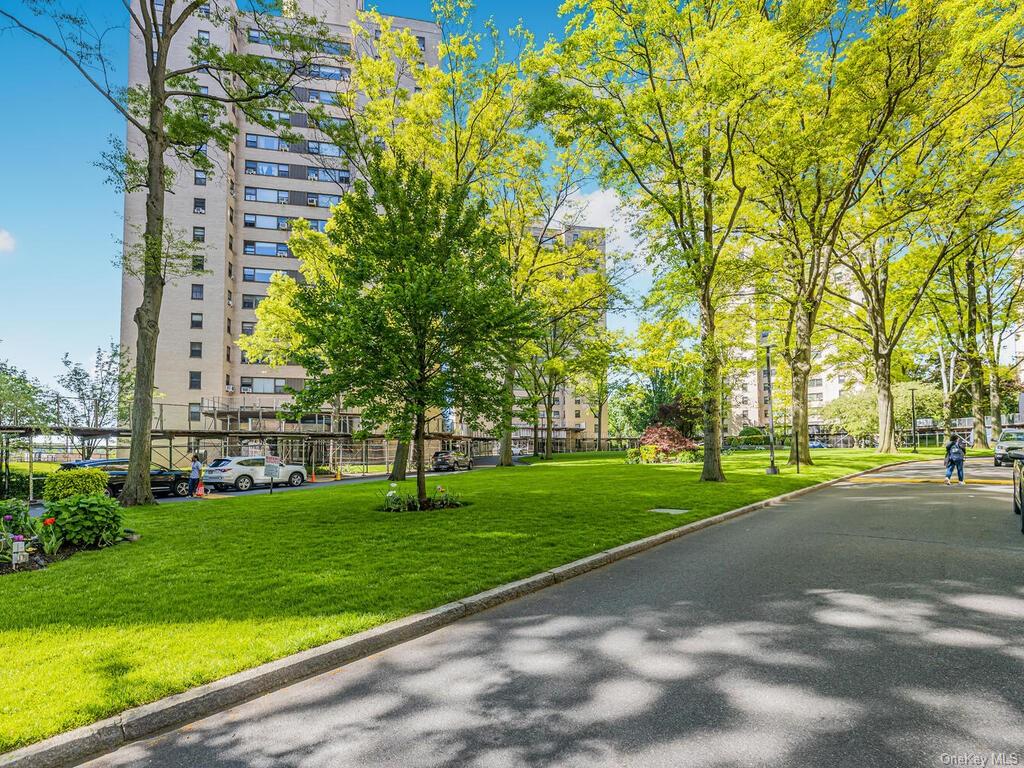 9 Fordham Hill Oval #7D, New York, New York image 19