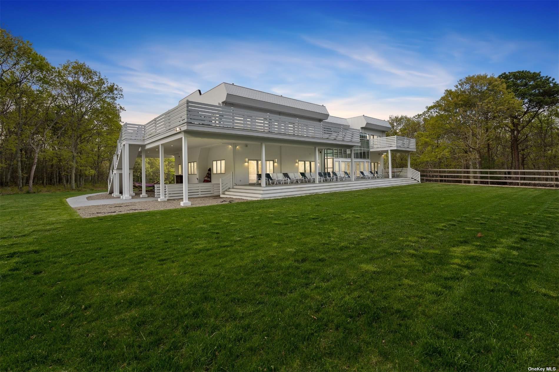 198 Two Holes Water Road, East Hampton, New York image 5