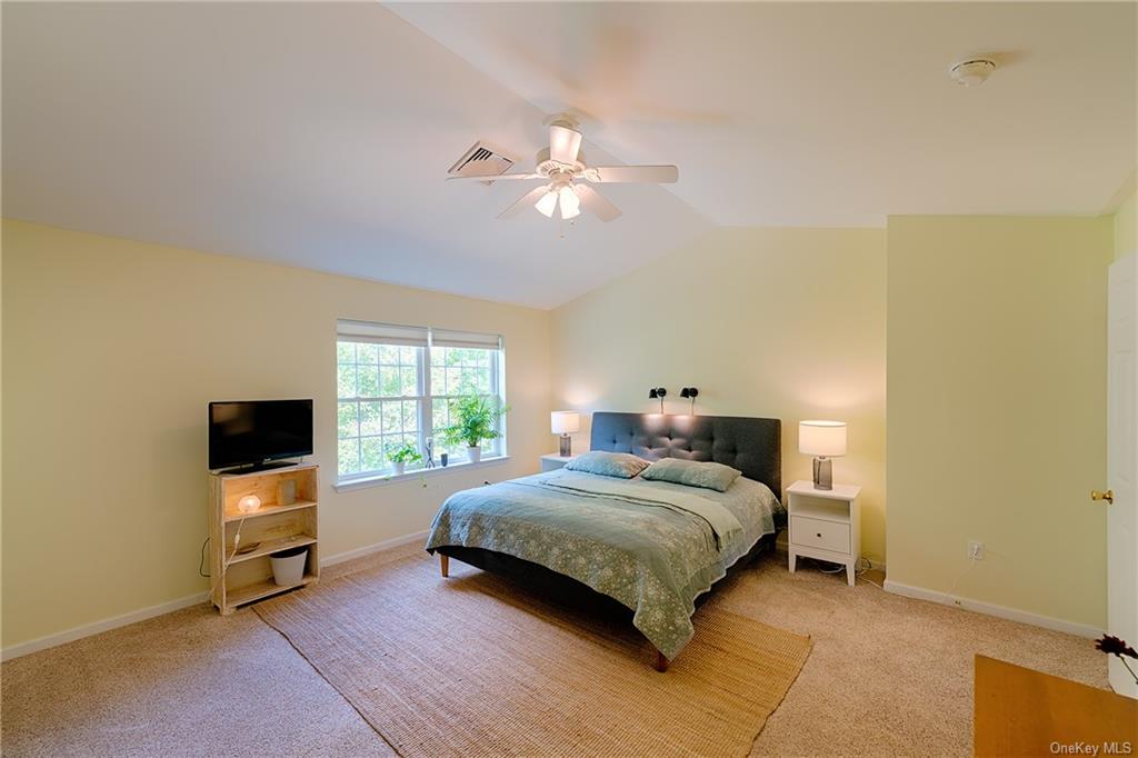 Hyde Park, New York 12538, United States, 3 Bedrooms Bedrooms, ,3 BathroomsBathrooms,Residential,Pending,39141