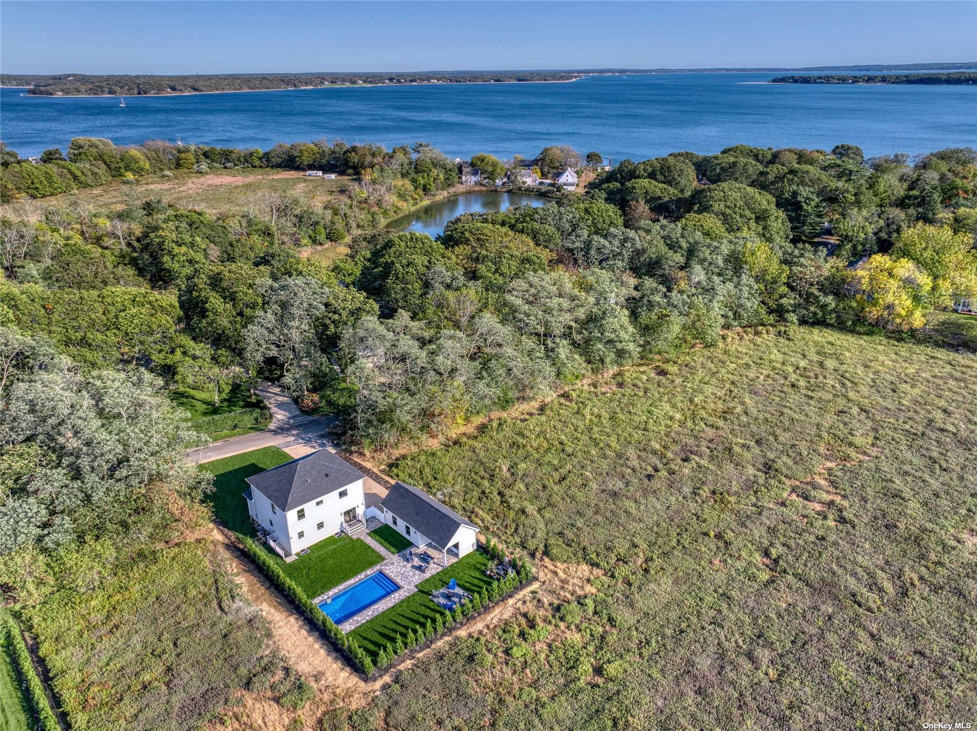 500 Arshamomaque Avenue, Southold, New York image 23