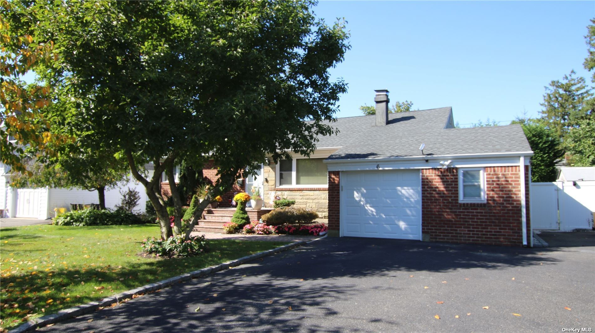 6 Dorothy Drive, Syosset, New York image 3