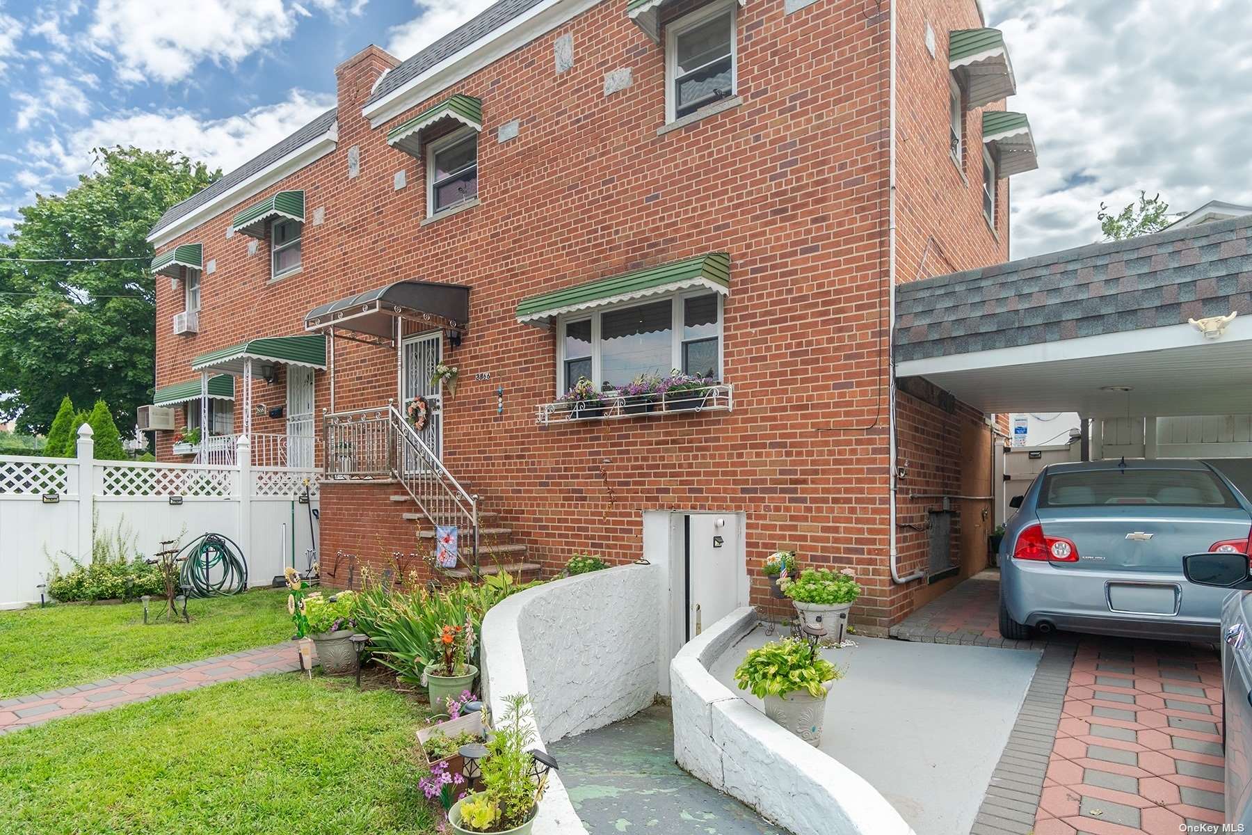 Property for Sale at 2866 Dewey Avenue, Bronx, New York - Bedrooms: 3 
Bathrooms: 2.5 
Rooms: 10  - $1,350,000