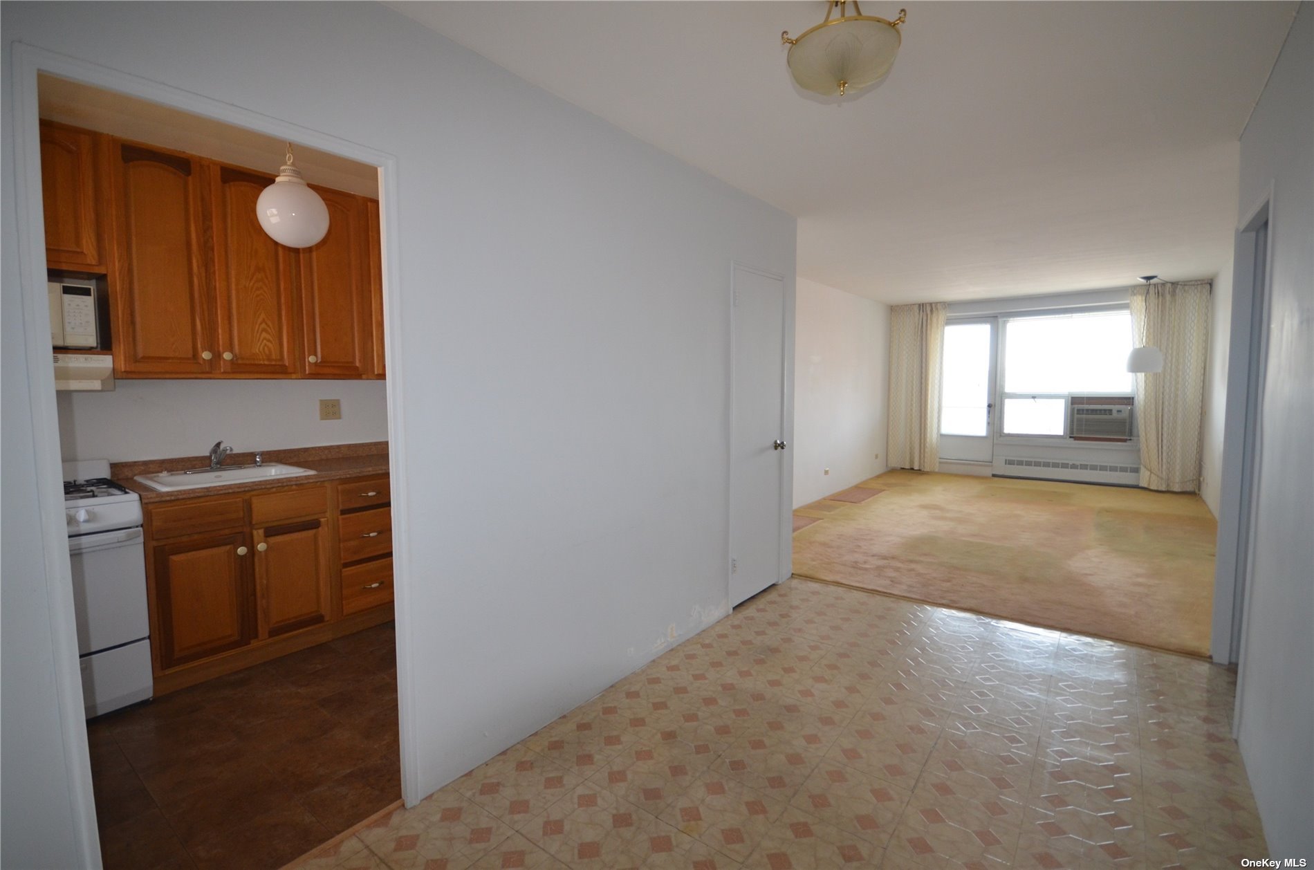 97-37 63 Road #12M, Rego Park, New York image 2