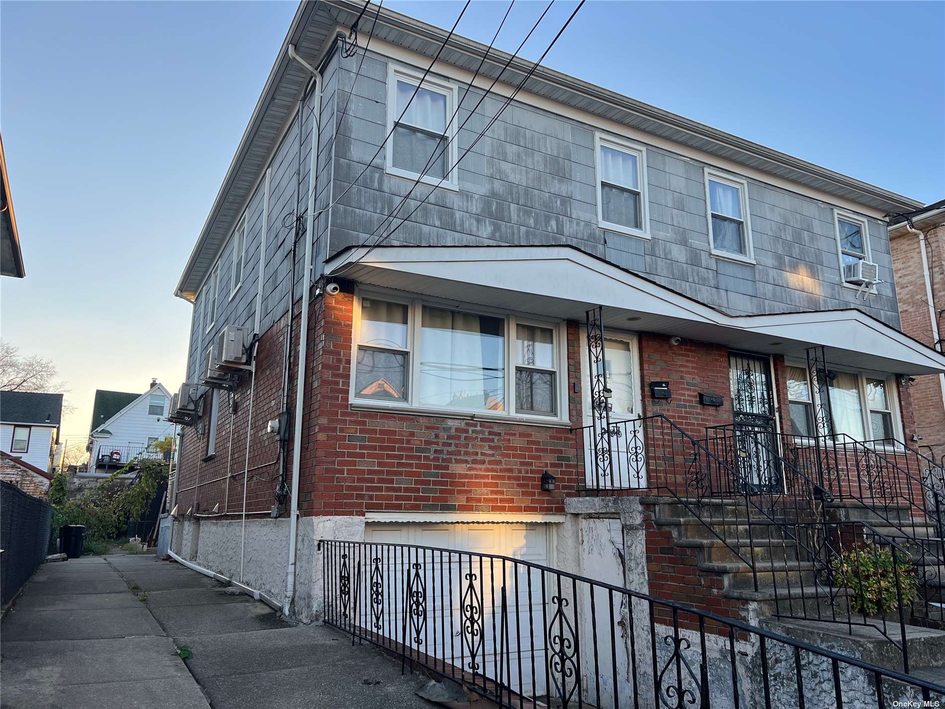 Property for Sale at 4642 Burling Street, Flushing, Queens, NY - Bedrooms: 3 
Bathrooms: 3 
Rooms: 7  - $1,120,000