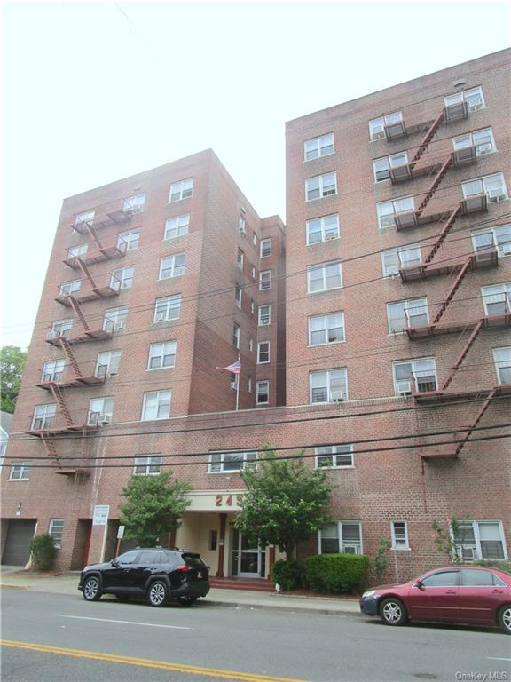 255 Bronx River Road #4R, Yonkers, New York image 1