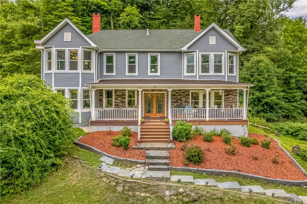 Property for Sale at 1135 Creek Locks Road, Bloomington, New York - Bedrooms: 5 
Bathrooms: 3 
Rooms: 15  - $1,275,000