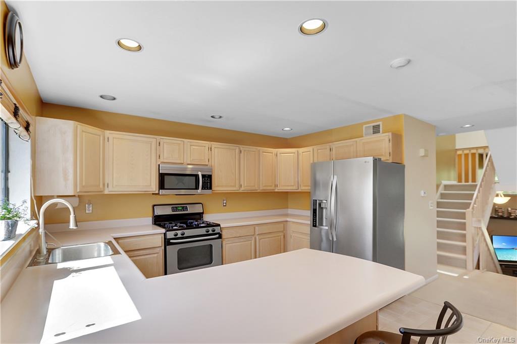 Photo 15 of 36 of 26 Timberline Drive condo