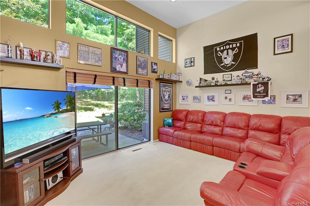 Photo 5 of 36 of 26 Timberline Drive condo
