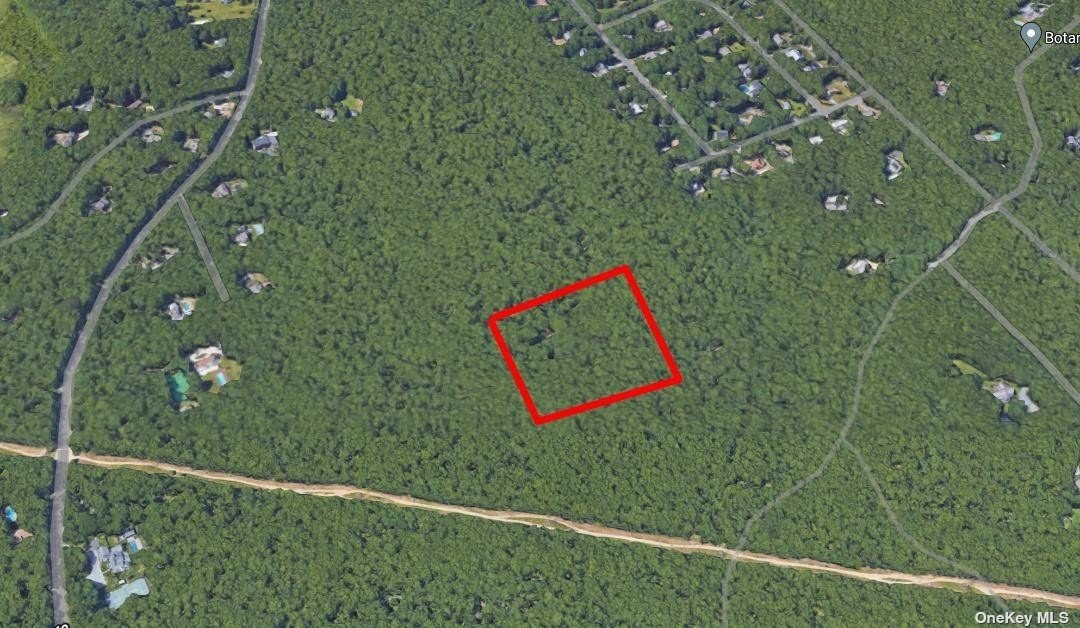 Property for Sale at Landlocked, Sag Harbor, Hamptons, NY -  - $375,000