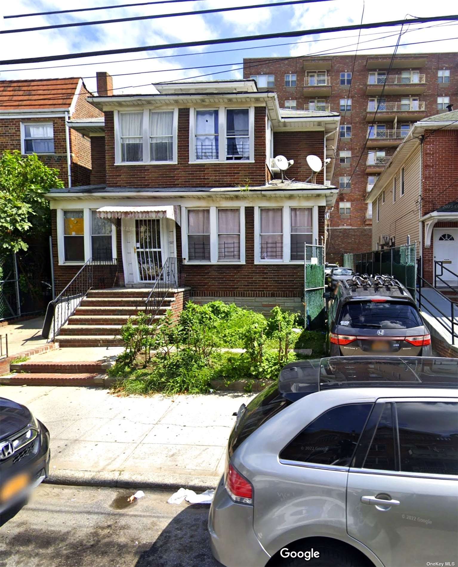 4033 74th Street, Jackson Heights, Queens, NY - 6 Bedrooms  
5 Bathrooms  
12 Rooms - 