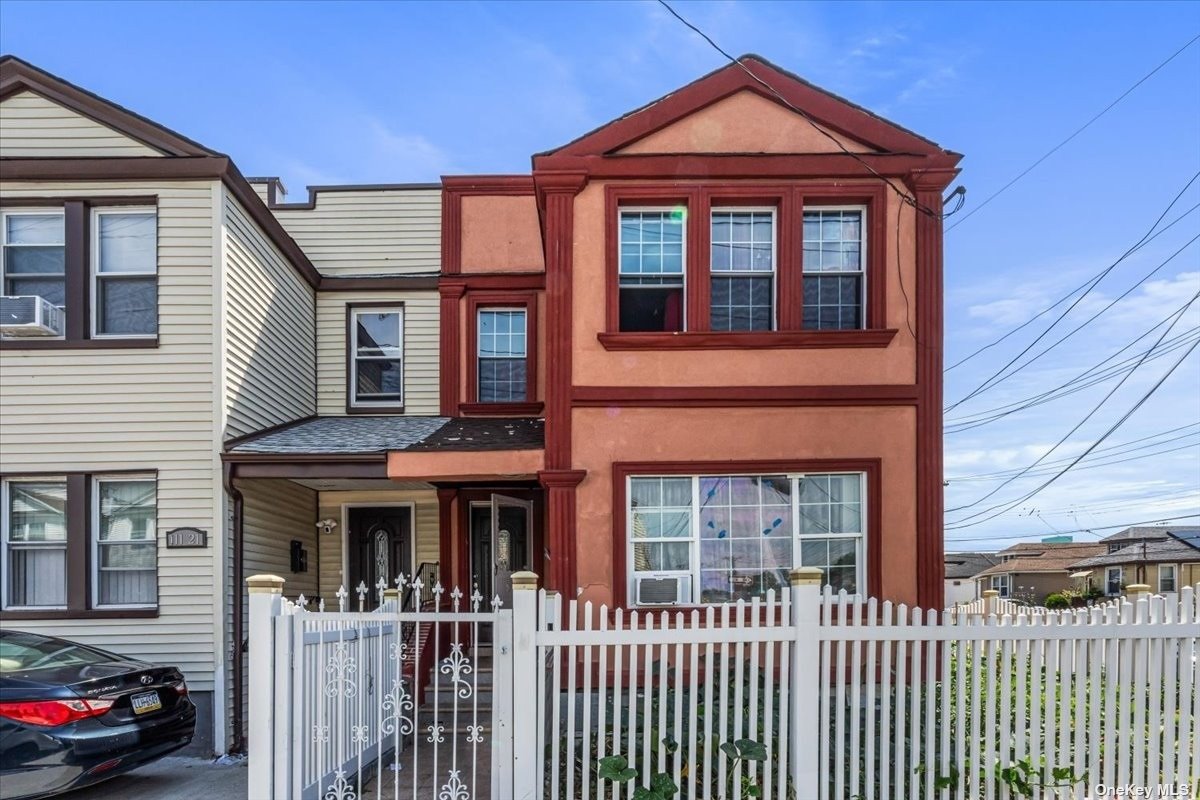 Property for Sale at 11123 106th Street, Ozone Park, Queens, NY - Bedrooms: 5 
Bathrooms: 6 
Rooms: 14  - $1,145,000