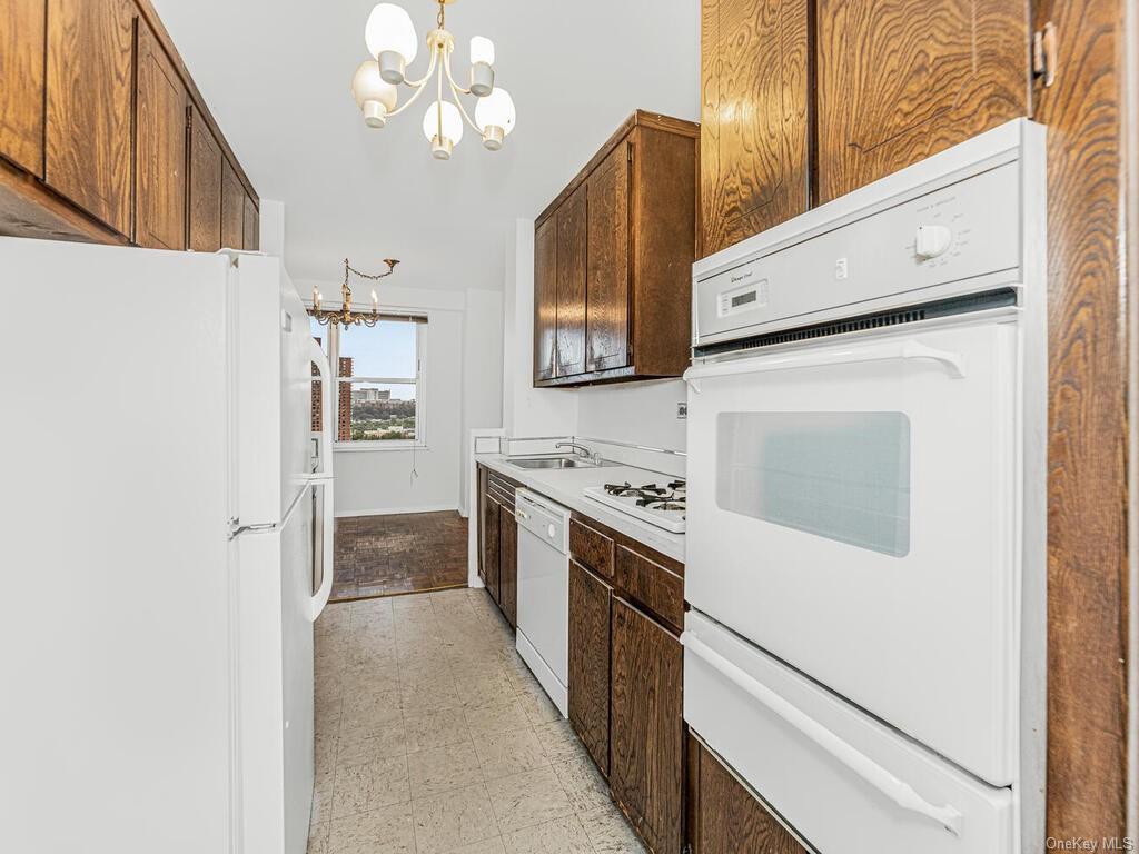 555 Kappock Street #11B, Bronx, New York image 10
