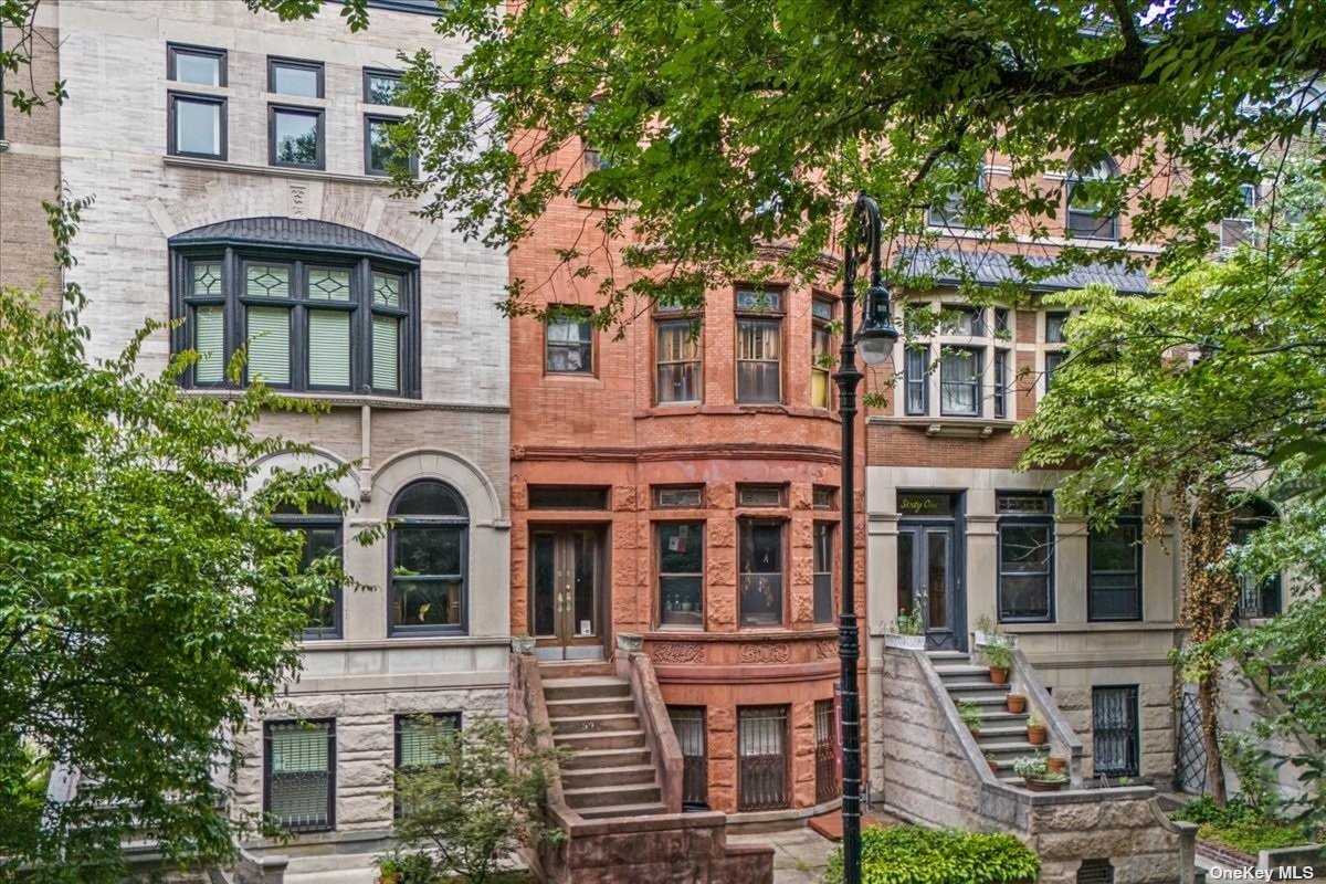59 Midwood Street