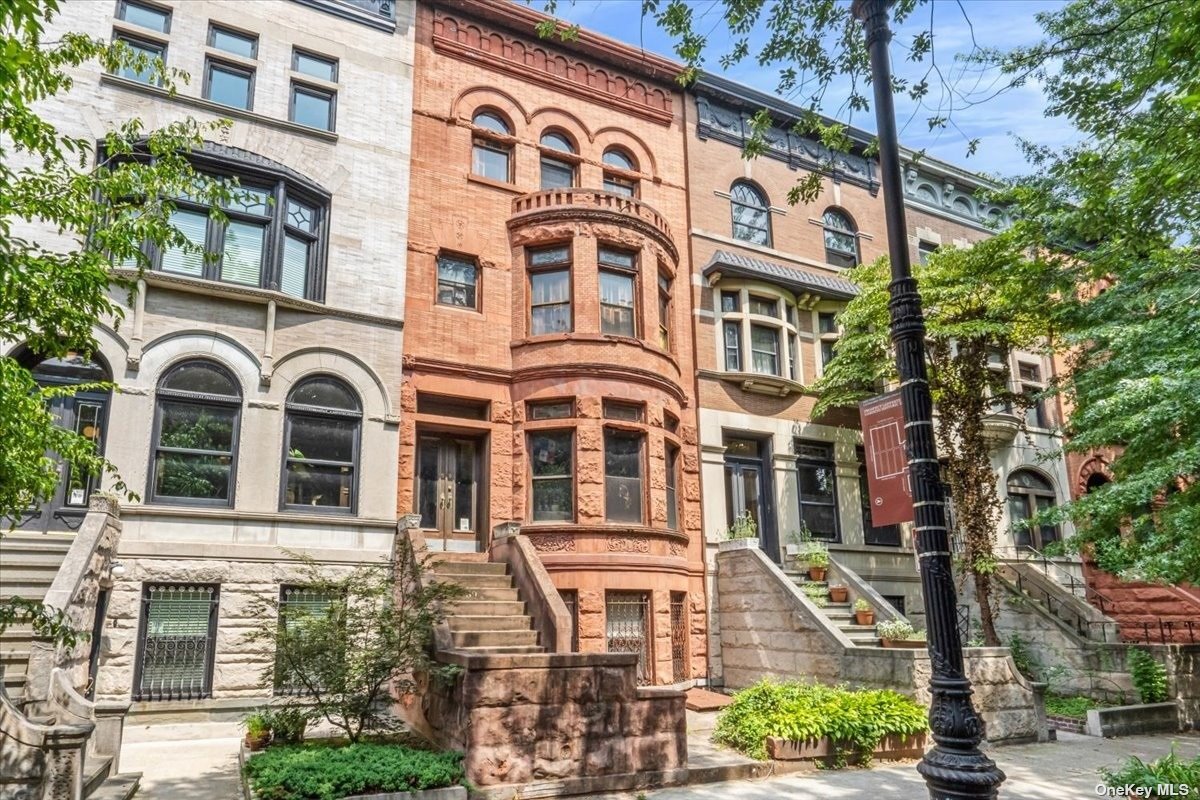 59 Midwood Street