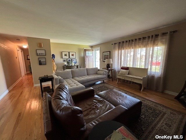 41 W Santa Barbara Road, Lindenhurst, New York image 5