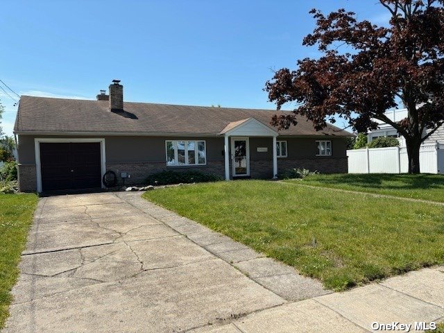 41 W Santa Barbara Road, Lindenhurst, New York image 2