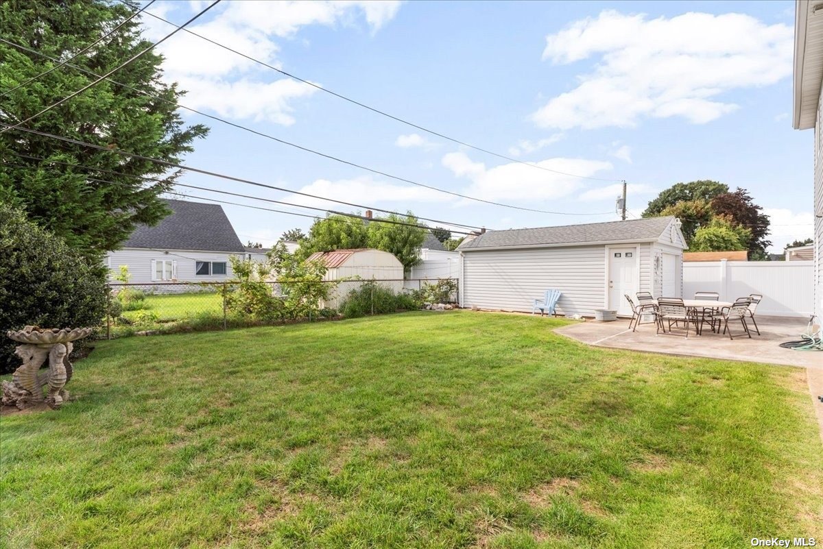 28 Harvest Lane, Levittown, New York image 26