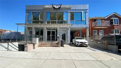 61-15 184th Street Fresh Meadows NY 11365