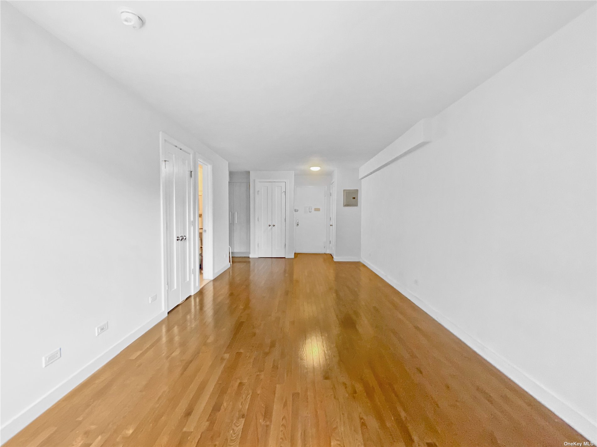 8710 51st Avenue Ave #APT 2W, Elmhurst, New York image 2