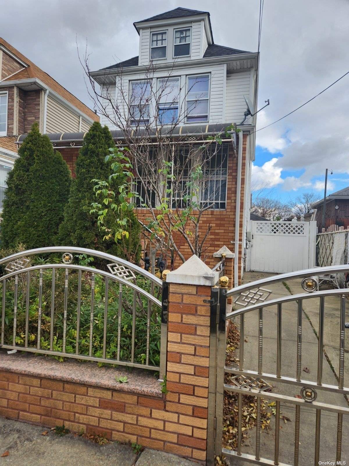 Property for Sale at 11659 120th Street, South Ozone Park, Queens, NY - Bedrooms: 3 
Bathrooms: 3 
Rooms: 5  - $750,000