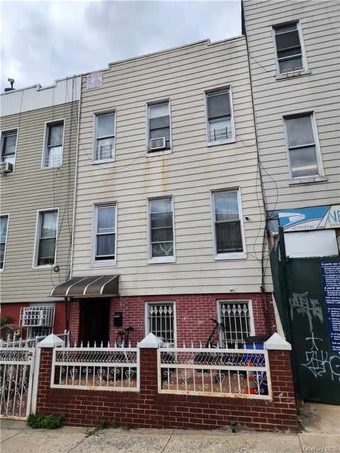 Multifamily For Sale - 76 Beaver Street<br/> Brooklyn, NY 11206