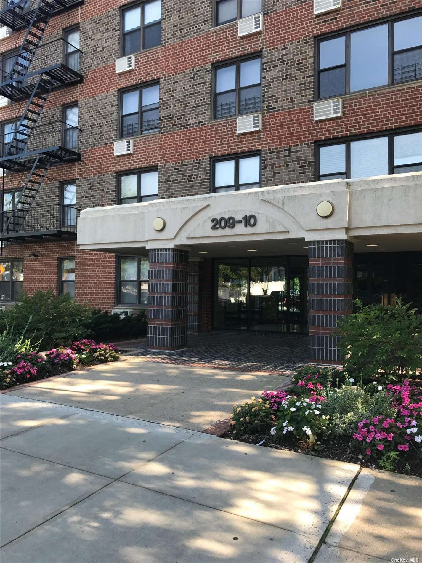 Property for Sale at 41 Avenue 6R, Bayside, Queens, NY - Bathrooms: 1 
Rooms: 2  - $229,000
